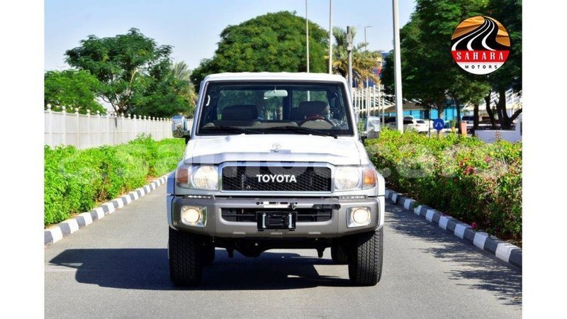 Big with watermark toyota land cruiser a ana import dubai 4349