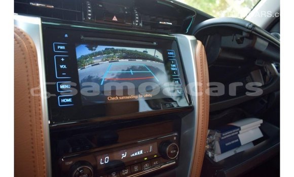 Acheter Import Voiture Toyota Fortuner Noir à Import - Dubai, A'ana Acheter Import Voiture Toyota Fortuner Noir à Import - Dubai, A'ana