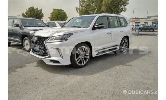 Acheter Import Voiture Lexus LX Blanc à Import - Dubai, A'ana