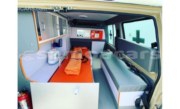 Buy Import Toyota Land Cruiser Beige Car in Import - Dubai in A'ana Buy Import Toyota Land Cruiser Beige Car in Import - Dubai in A'ana