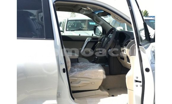 Buy Import Toyota Prado White Car in Import - Dubai in A'ana Buy Import Toyota Prado White Car in Import - Dubai in A'ana