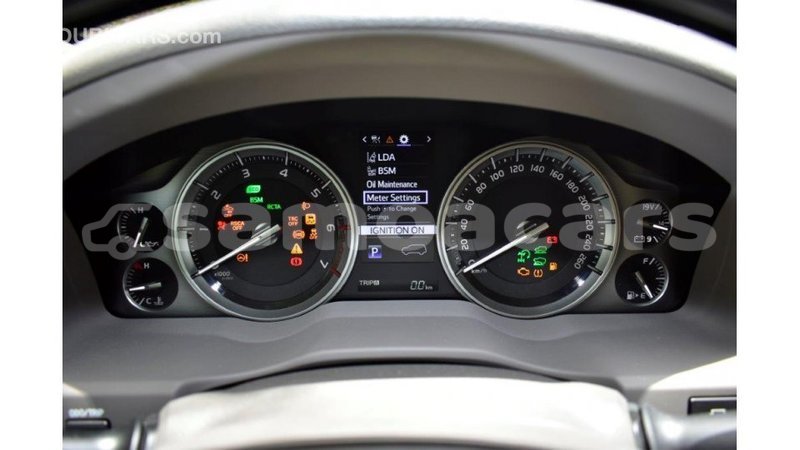 Big with watermark toyota land cruiser a ana import dubai 4365