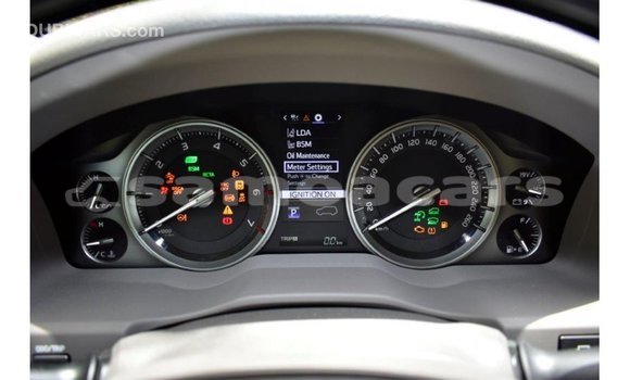 Buy Import Toyota Land Cruiser White Car in Import - Dubai in A'ana Buy Import Toyota Land Cruiser White Car in Import - Dubai in A'ana