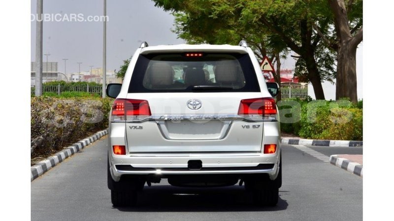 Big with watermark toyota land cruiser a ana import dubai 4365