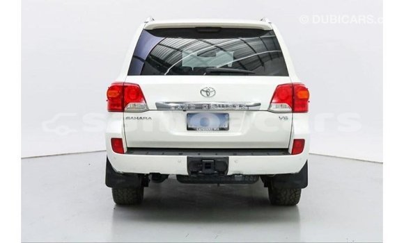 Buy Import Toyota Land Cruiser White Car in Import - Dubai in A'ana Buy Import Toyota Land Cruiser White Car in Import - Dubai in A'ana