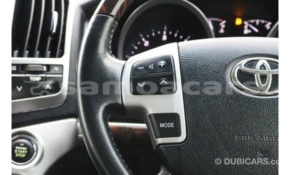 Buy Import Toyota Land Cruiser White Car in Import - Dubai in A'ana Buy Import Toyota Land Cruiser White Car in Import - Dubai in A'ana