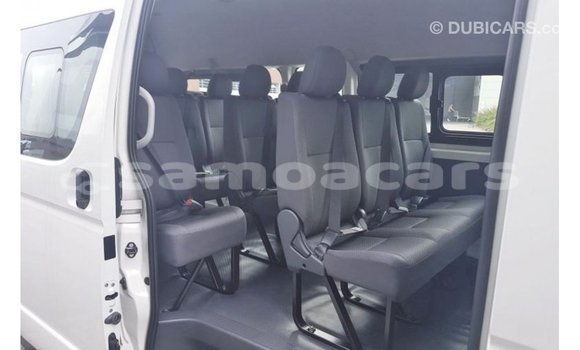 Acheter Import Voiture Toyota Hiace Blanc à Import - Dubai, A'ana Acheter Import Voiture Toyota Hiace Blanc à Import - Dubai, A'ana
