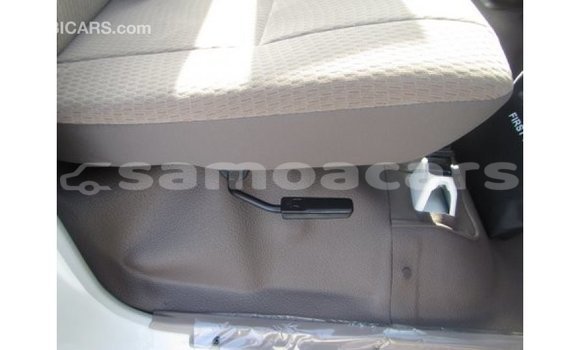 Buy Import Toyota Land Cruiser White Car in Import - Dubai in A'ana Buy Import Toyota Land Cruiser White Car in Import - Dubai in A'ana