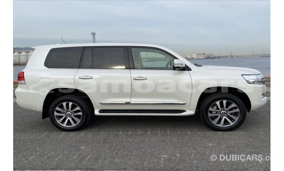 Buy Import Toyota Land Cruiser White Car in Import - Dubai in A'ana Buy Import Toyota Land Cruiser White Car in Import - Dubai in A'ana