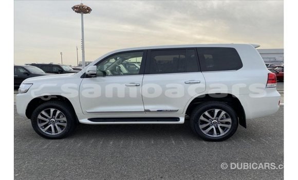 Buy Import Toyota Land Cruiser White Car in Import - Dubai in A'ana Buy Import Toyota Land Cruiser White Car in Import - Dubai in A'ana
