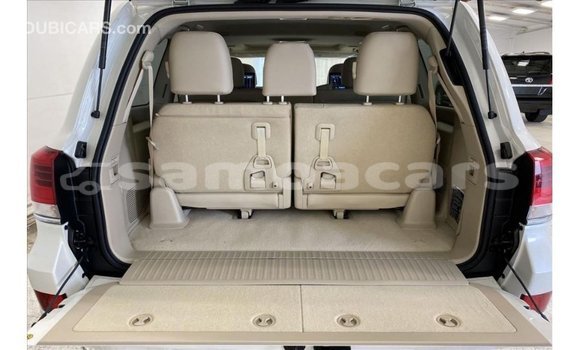 Buy Import Toyota Land Cruiser White Car in Import - Dubai in A'ana Buy Import Toyota Land Cruiser White Car in Import - Dubai in A'ana