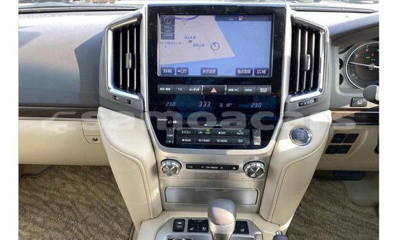 Buy Import Toyota Land Cruiser White Car in Import - Dubai in A'ana Buy Import Toyota Land Cruiser White Car in Import - Dubai in A'ana