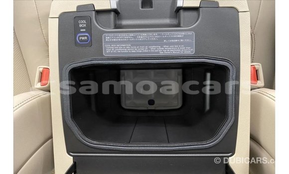 Buy Import Toyota Land Cruiser White Car in Import - Dubai in A'ana Buy Import Toyota Land Cruiser White Car in Import - Dubai in A'ana