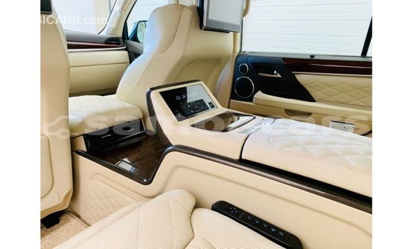 Acheter Import Voiture Lexus LX Noir à Import - Dubai, A'ana Acheter Import Voiture Lexus LX Noir à Import - Dubai, A'ana