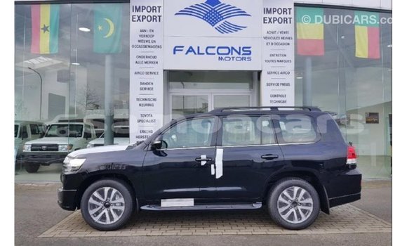 Acheter Import Voiture Toyota Land Cruiser Noir à Import - Dubai, A'ana Acheter Import Voiture Toyota Land Cruiser Noir à Import - Dubai, A'ana