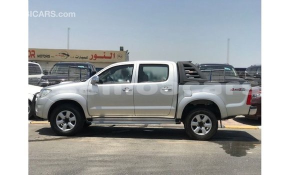 Buy Import Toyota Hilux Other Car in Import - Dubai in A'ana Buy Import Toyota Hilux Other Car in Import - Dubai in A'ana