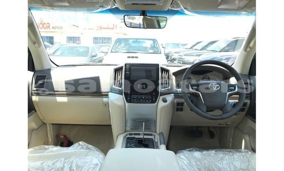Buy Import Toyota Land Cruiser Blue Car in Import - Dubai in A'ana Buy Import Toyota Land Cruiser Blue Car in Import - Dubai in A'ana