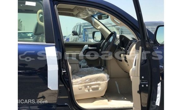 Buy Import Toyota Land Cruiser Blue Car in Import - Dubai in A'ana Buy Import Toyota Land Cruiser Blue Car in Import - Dubai in A'ana