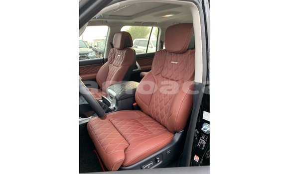 Acheter Import Voiture Toyota Land Cruiser Noir à Import - Dubai, A'ana Acheter Import Voiture Toyota Land Cruiser Noir à Import - Dubai, A'ana