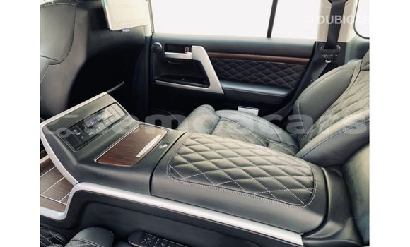 Buy Import Toyota Land Cruiser Black Car in Import - Dubai in A'ana Buy Import Toyota Land Cruiser Black Car in Import - Dubai in A'ana