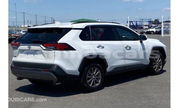 Buy Import Toyota 4Runner White Car in Import - Dubai in A'ana Buy Import Toyota 4Runner White Car in Import - Dubai in A'ana