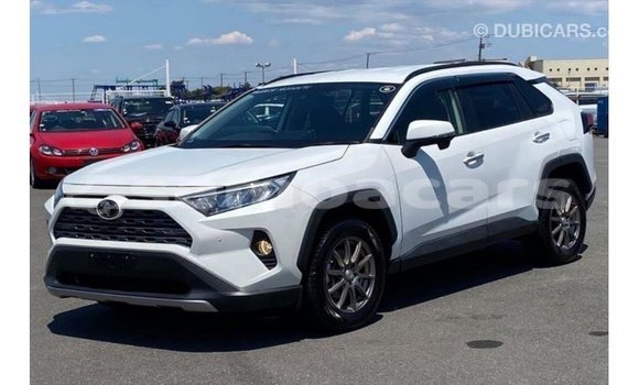Buy Import Toyota 4Runner White Car in Import - Dubai in A'ana Buy Import Toyota 4Runner White Car in Import - Dubai in A'ana