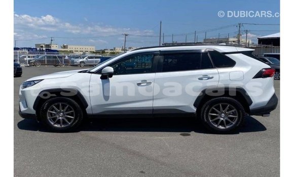 Buy Import Toyota 4Runner White Car in Import - Dubai in A'ana Buy Import Toyota 4Runner White Car in Import - Dubai in A'ana