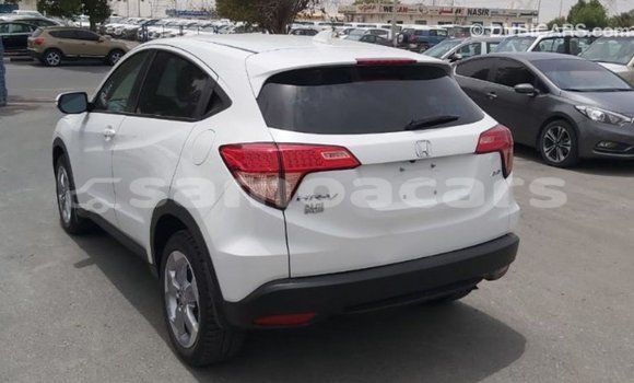 Acheter Import Voiture Honda HRV Blanc à Import - Dubai, A'ana Acheter Import Voiture Honda HRV Blanc à Import - Dubai, A'ana