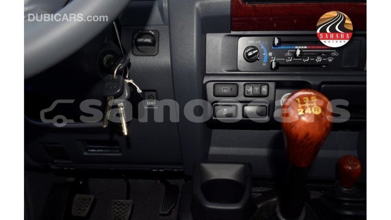 Big with watermark toyota land cruiser a ana import dubai 4417