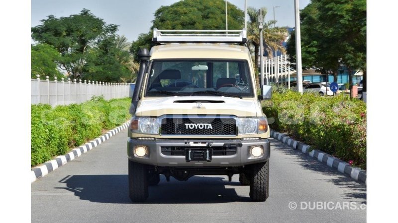 Big with watermark toyota land cruiser a ana import dubai 4420