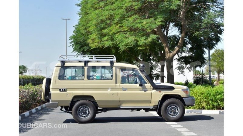 Big with watermark toyota land cruiser a ana import dubai 4420