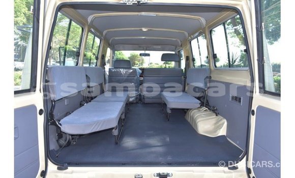 Buy Import Toyota Land Cruiser Beige Car in Import - Dubai in A'ana Buy Import Toyota Land Cruiser Beige Car in Import - Dubai in A'ana