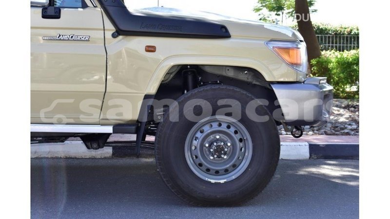 Big with watermark toyota land cruiser a ana import dubai 4420