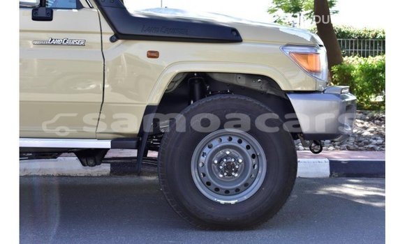 Buy Import Toyota Land Cruiser Beige Car in Import - Dubai in A'ana Buy Import Toyota Land Cruiser Beige Car in Import - Dubai in A'ana