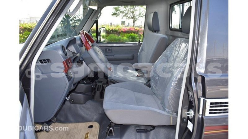 Big with watermark toyota land cruiser a ana import dubai 4424