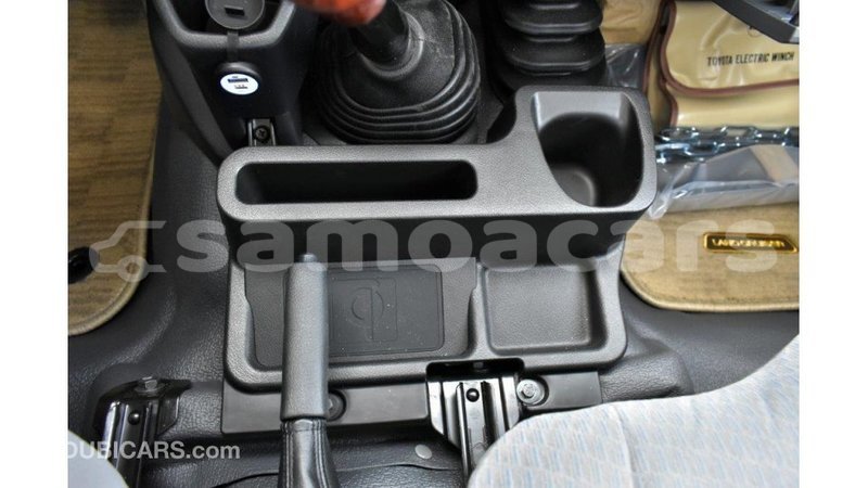 Big with watermark toyota land cruiser a ana import dubai 4424