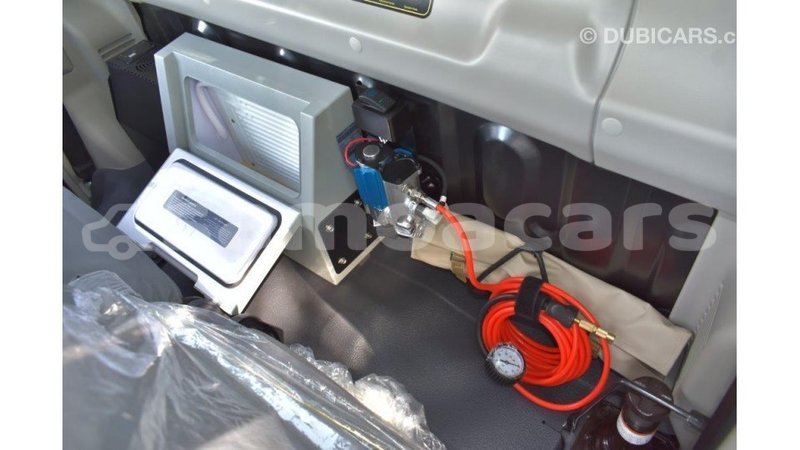 Big with watermark toyota land cruiser a ana import dubai 4424