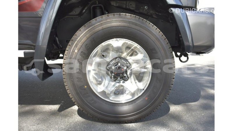 Big with watermark toyota land cruiser a ana import dubai 4424