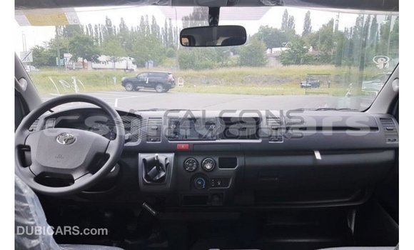 Acheter Import Voiture Toyota Hiace Blanc à Import - Dubai, A'ana Acheter Import Voiture Toyota Hiace Blanc à Import - Dubai, A'ana