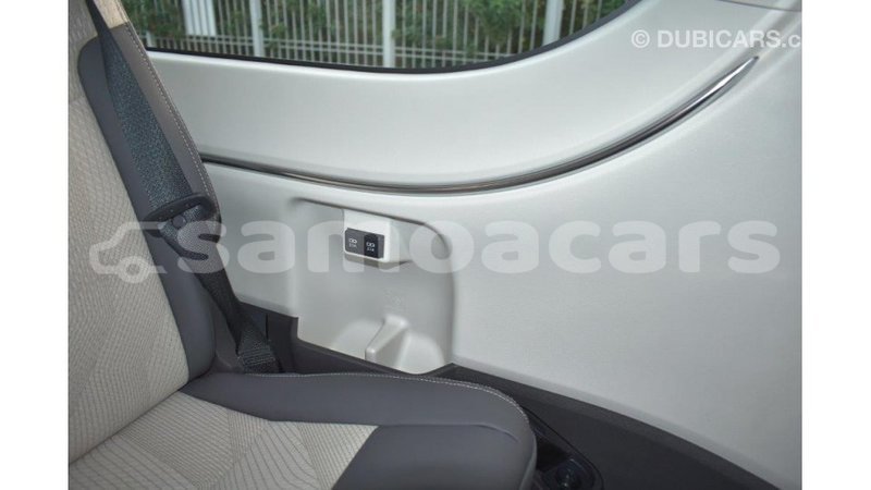Big with watermark toyota hiace a ana import dubai 4452