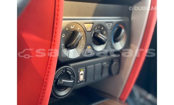 Acheter Import Voiture Toyota Fortuner Blanc à Import - Dubai, A'ana Acheter Import Voiture Toyota Fortuner Blanc à Import - Dubai, A'ana