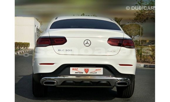 Acheter Import Voiture Mercedes-Benz GLC Blanc à Import - Dubai, A'ana Acheter Import Voiture Mercedes-Benz GLC Blanc à Import - Dubai, A'ana