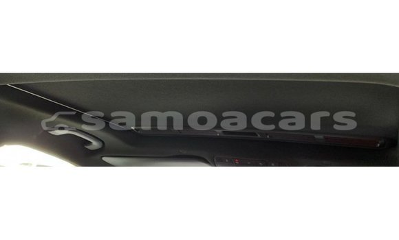 Acheter Import Voiture Mercedes-Benz GLC Blanc à Import - Dubai, A'ana Acheter Import Voiture Mercedes-Benz GLC Blanc à Import - Dubai, A'ana