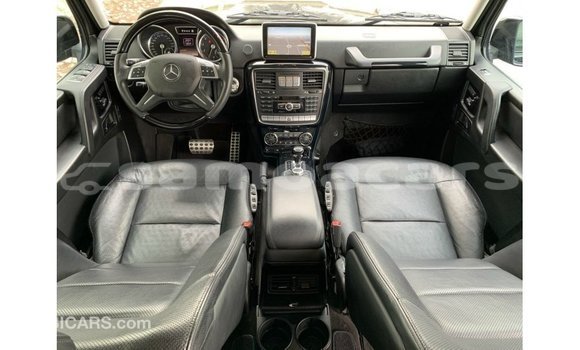 Acheter Import Voiture Mercedes-Benz 190 Bleu à Import - Dubai, A'ana Acheter Import Voiture Mercedes-Benz 190 Bleu à Import - Dubai, A'ana