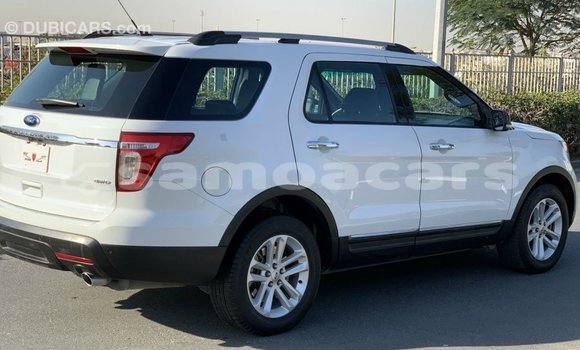 Buy Import Ford Explorer White Car in Import - Dubai in A'ana Buy Import Ford Explorer White Car in Import - Dubai in A'ana