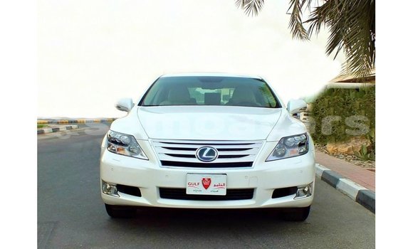 Acheter Import Voiture Lexus LS Blanc à Import - Dubai, A'ana Acheter Import Voiture Lexus LS Blanc à Import - Dubai, A'ana