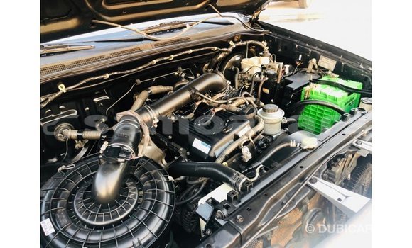 Acheter Import Voiture Toyota Fortuner Noir à Import - Dubai, A'ana Acheter Import Voiture Toyota Fortuner Noir à Import - Dubai, A'ana