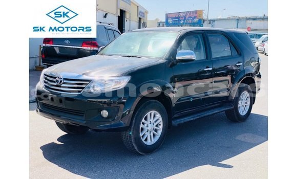Acheter Import Voiture Toyota Fortuner Noir à Import - Dubai, A'ana