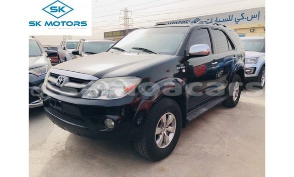 Acheter Import Voiture Toyota Fortuner Noir à Import - Dubai, A'ana