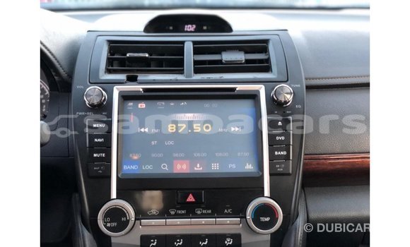 Acheter Import Voiture Toyota Camry Blanc à Import - Dubai, A'ana Acheter Import Voiture Toyota Camry Blanc à Import - Dubai, A'ana